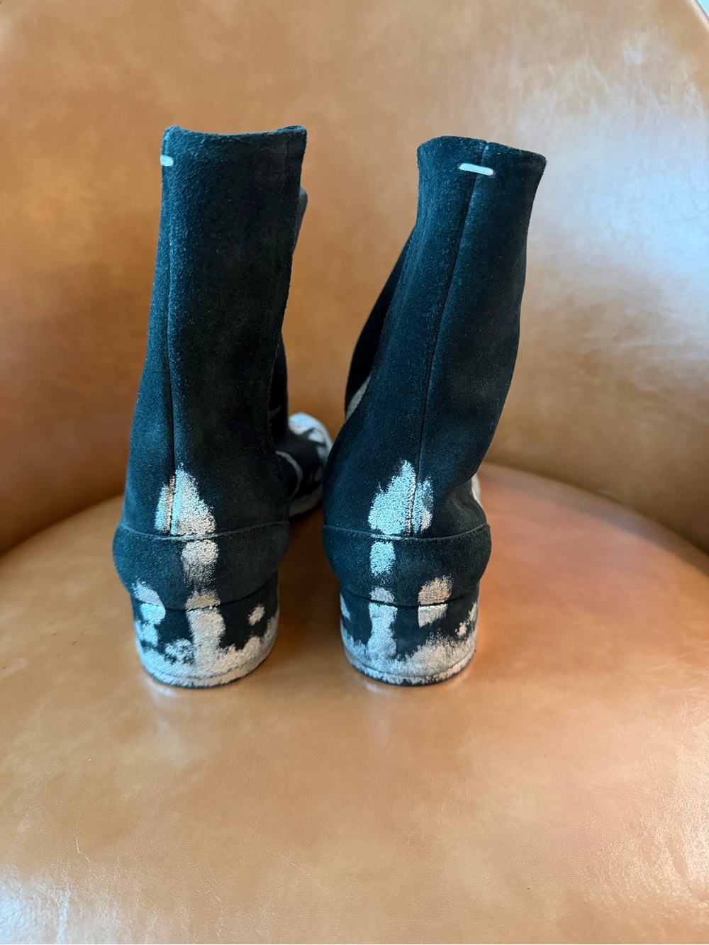 Maison Margiela Wmns Tabi Boot 'Painted - Black Silver' - Preloved! Size 38 - Picture 3 of 8
